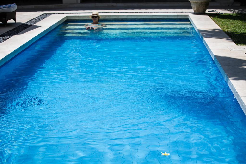 Villa Alu Lima Seminyak Exteriör bild