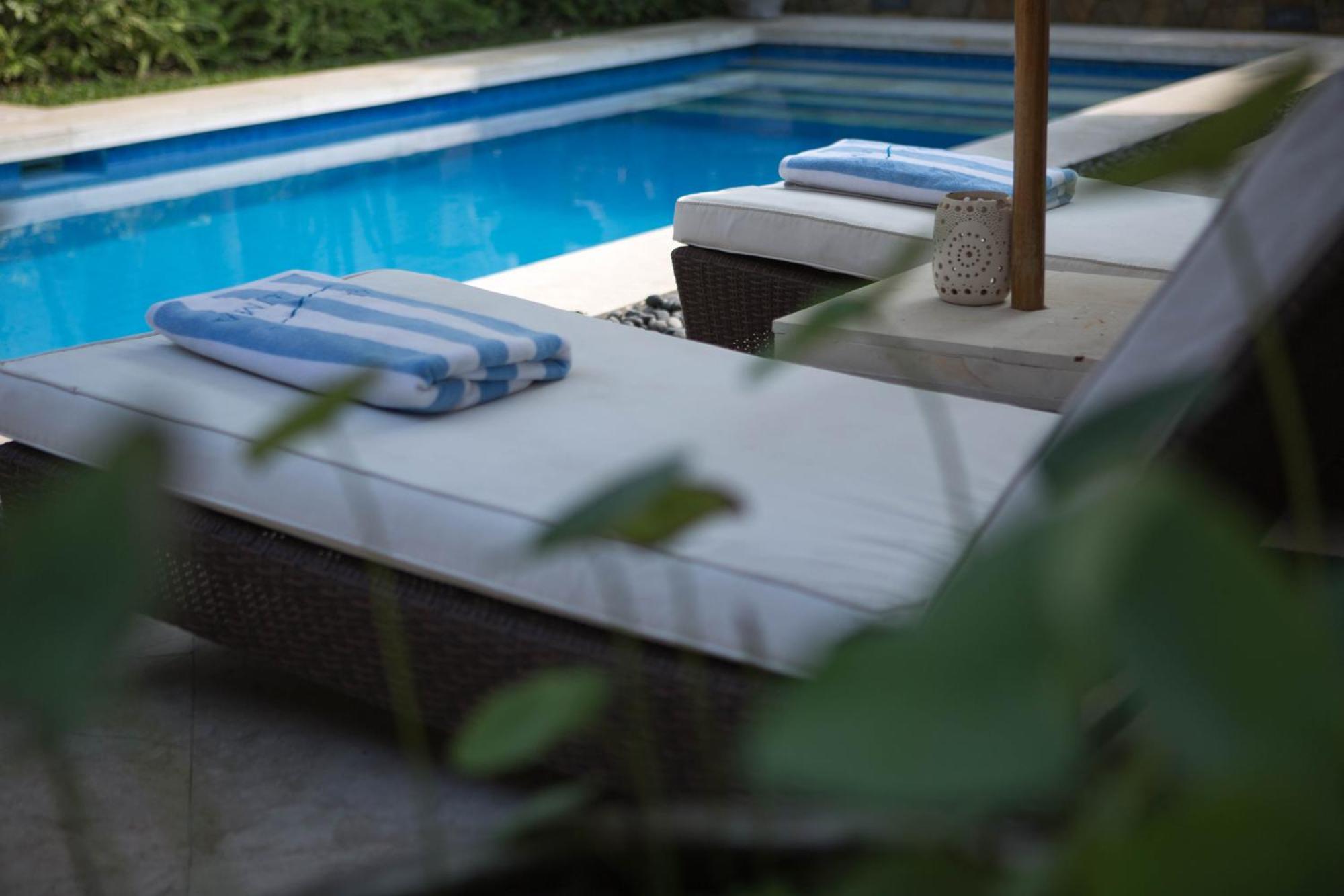 Villa Alu Lima Seminyak Exteriör bild