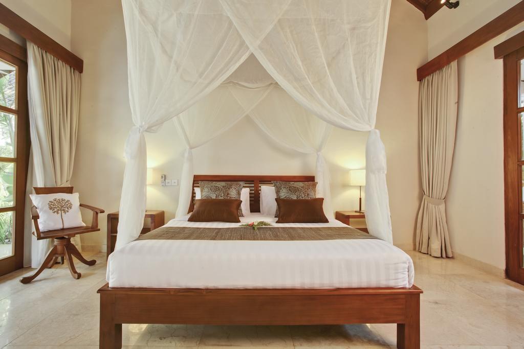 Villa Alu Lima Seminyak Rum bild